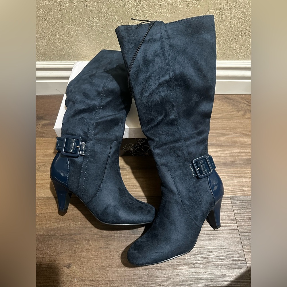 Elegant Knee-High Women's Boots Navy blue NWT